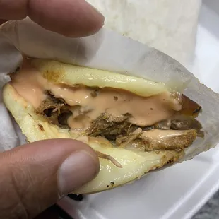 Arepa de Carne Deshebrada