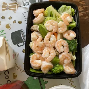 HS3. Steamed Shrimp with Mixed Vegetables