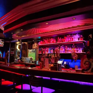 Bar (+ rude bartender)