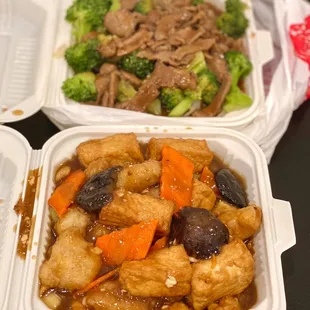 Rock Cod Fish Filet with Braised Tofu in Clay Pot, Beef Chow Fun with broccoli (06/2022)