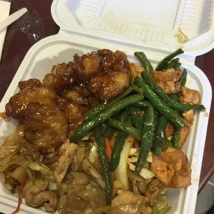 2 entree plate.  This is huge!