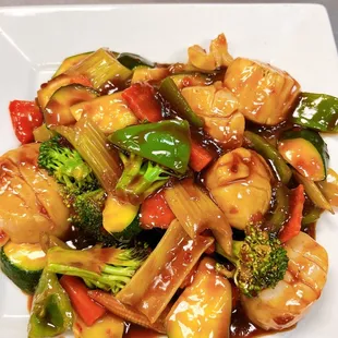 Sea scallops with garlic sauce