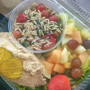 Tuna salad box