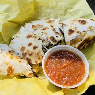 a quesadilla and salsa