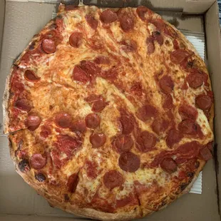 Large pepperoni pizza. Thin.