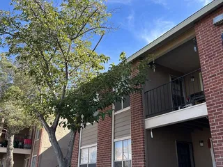 Las Lomas Apartments