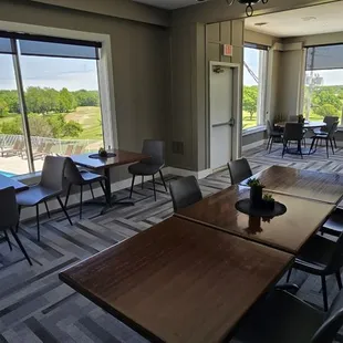 Champs Coffee Shop view of the swimming pool &amp; Victory Lake