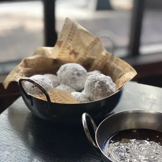 Ricotta Doughnuts