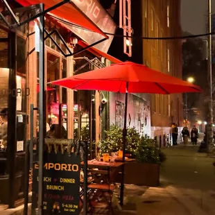 Sidewalk seats