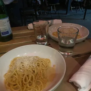 Bucatini Cacio E Pepe