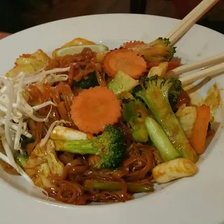 Royal Veggie Pad Thai