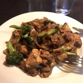 Royal Pad See Ew Veggie