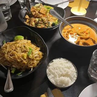 VG24 Tofu Drunken Noodles Pad Kee Mao