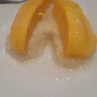 Fresh Mango with Sweet Sticky Rice