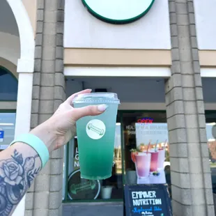 One of our most popular teas: blue raspberry lemonade