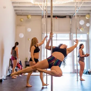 Leveled Pole - spins and tricks