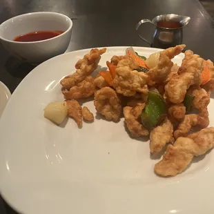 food, chicken wings and fried chicken