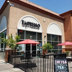 Lots of patio space!