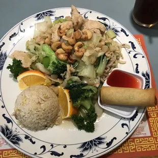 Cashew Chicken Luncheon plate.    12/02/2023