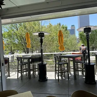 ramen and noodles, outside