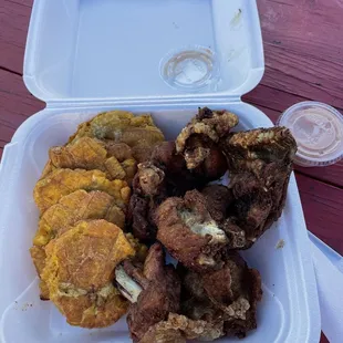 Tostones con Chicharrones de Pollo Meal