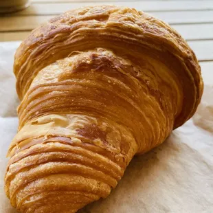 Plain croissant