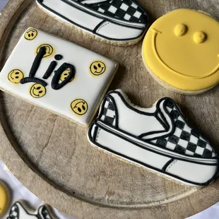 Custom Cookies that can be decorated to match any theme!