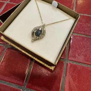 Memorial pendant