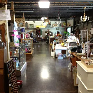 Encore Antiques and Collectibles