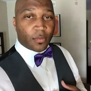 Lorenzo J.
