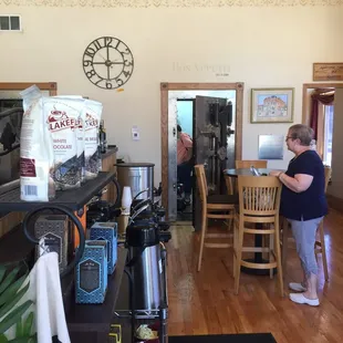 ramen and noodles, interior