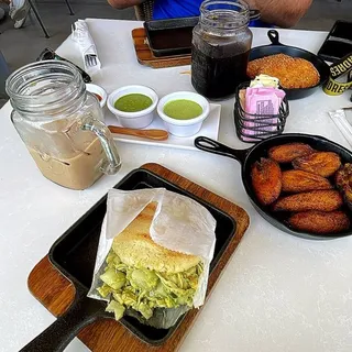 La Americana Arepas