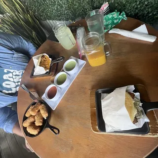 6 Tequenos