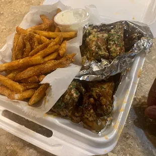Garlic Parm / buffalo Ranch wings / fries