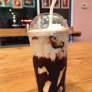 Vanilla with Ghirardelli Chocolate Milkshake