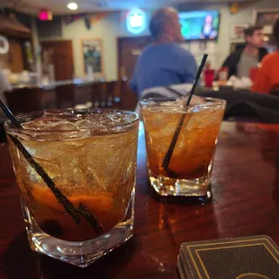 Bourbon old fashioned ×2