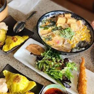 Veggie Ramen, shrimp tempura only came with 3