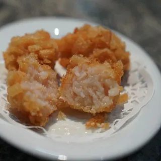 C35. Crispy Fried Shrimp Balls ( 3 )