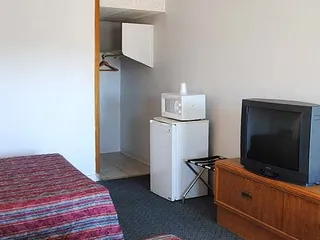 Ambassy Motel