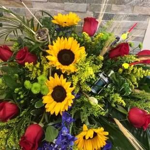 Personalized casket spray