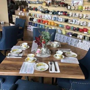 sushi and sashimi, interior