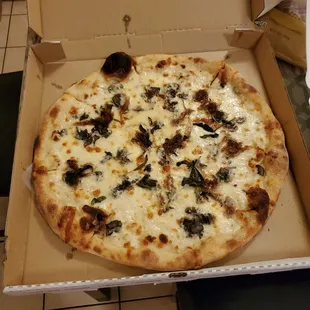 &quot;SMALL&quot;  mushroom and onion pizza