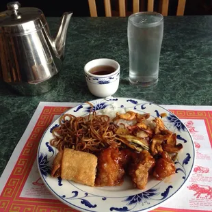 Buffett with free tea too!