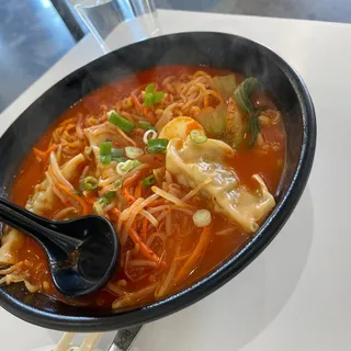 Dumpling Ramen