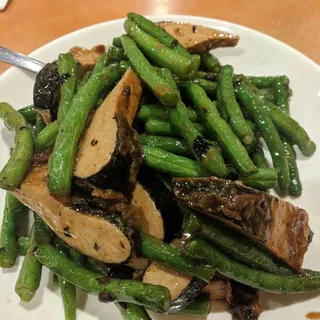 Black Bean Sauce with String Beans and Veggie Chicken