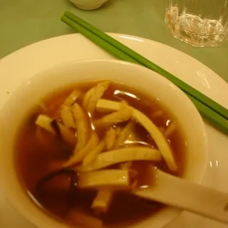 #18. Hot and Sour Soup w/ Won Ton