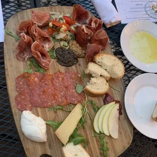 ANTIPASTO PLATTER