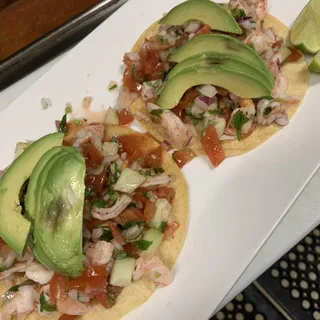 Tostadas de ceviche de camarn