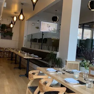 sushi and sashimi, interior