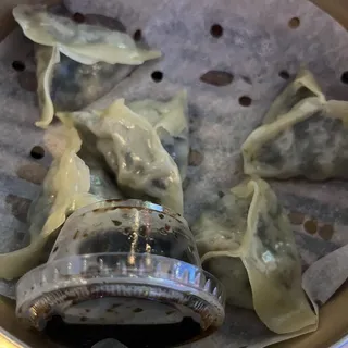 Steamed Vegetable Dumplings (6 pcs)